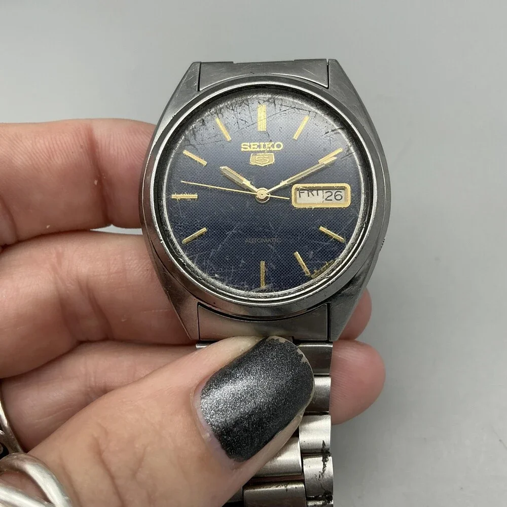 Vintage Seiko 5 7009-3040 Mens Watch 37mm Date Automatic NON WORKING For Parts